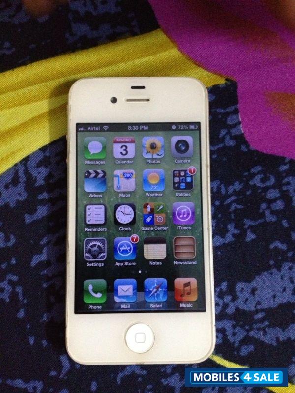 White Apple iPhone 4