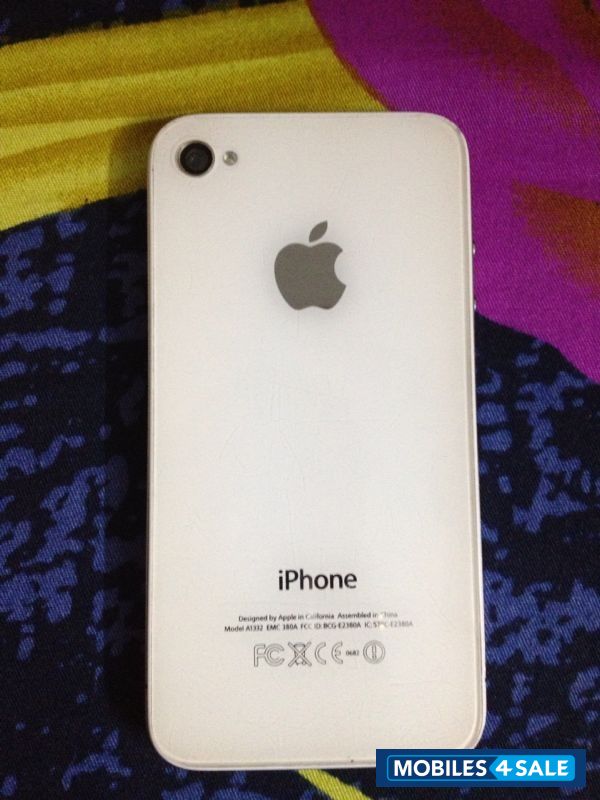 White Apple iPhone 4