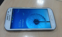 White Samsung Galaxy Grand GT-I9082