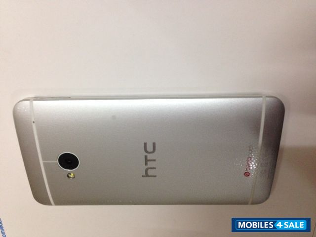 Silver HTC One