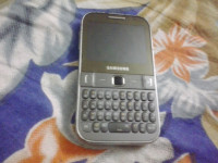 Grey Samsung Chat 527