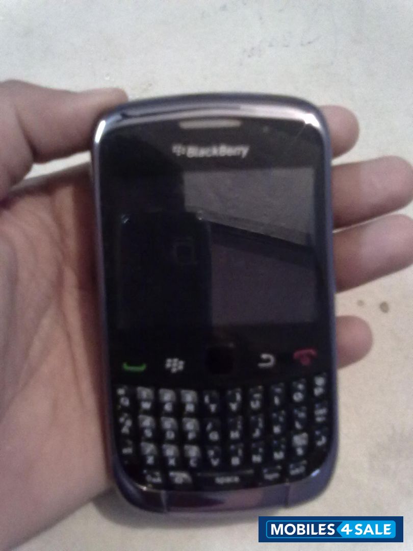 Black BlackBerry Curve 9300