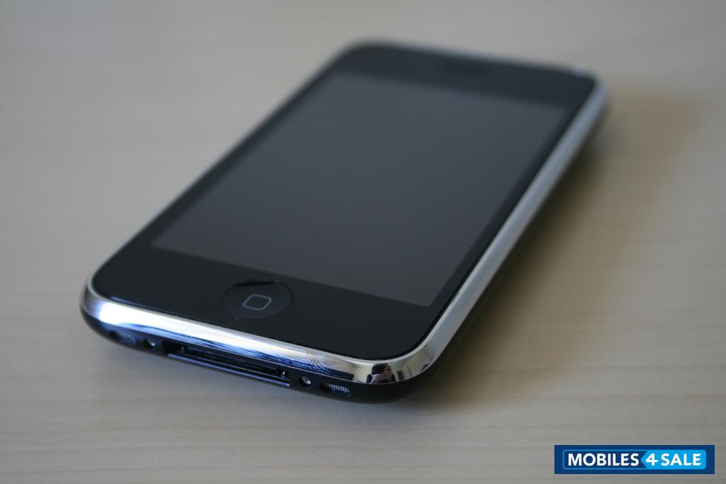 White Apple iPhone 3GS