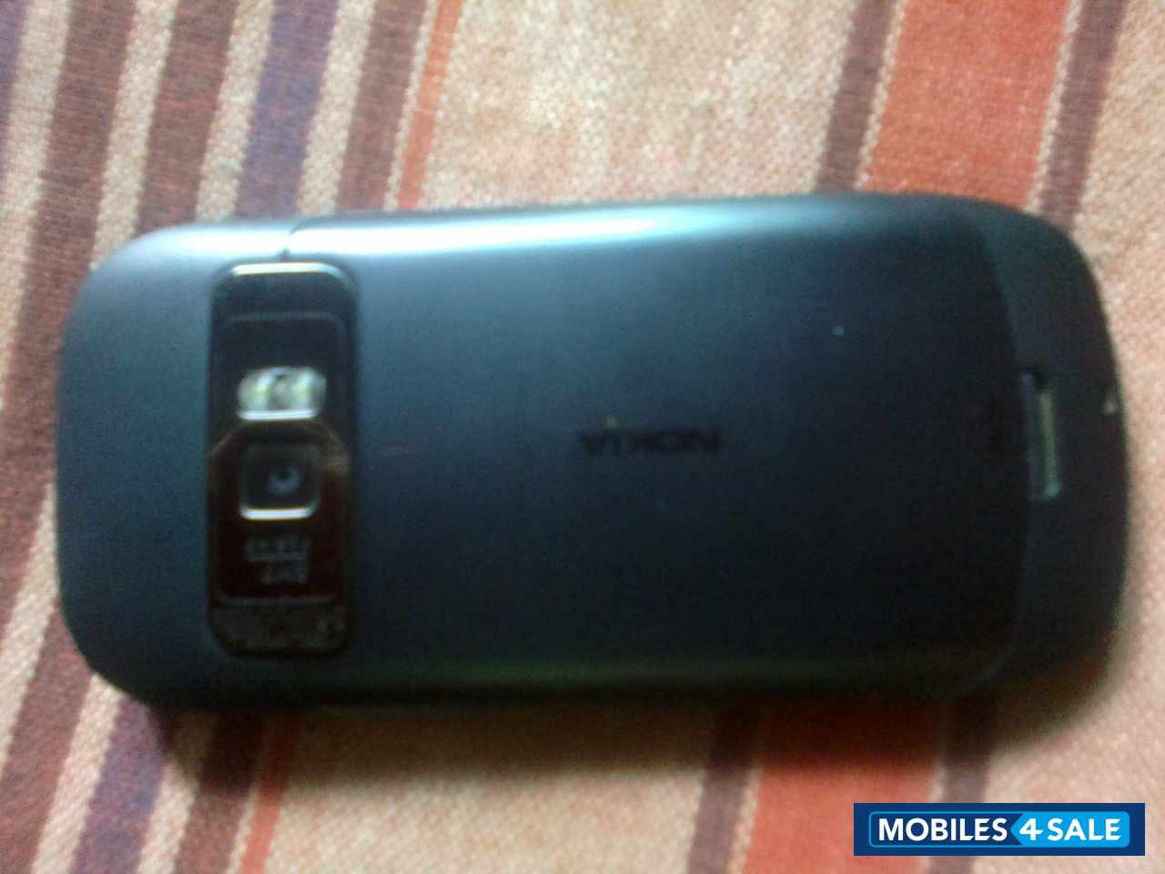 Black Nokia 701