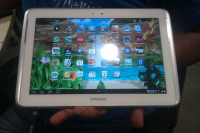 White Samsung Galaxy Note 800 Tab