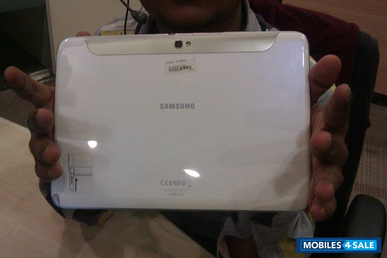 White Samsung Galaxy Note 800 Tab