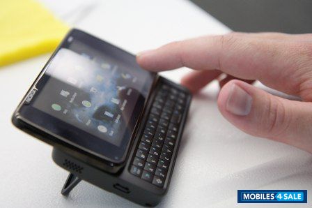 Black Nokia N9