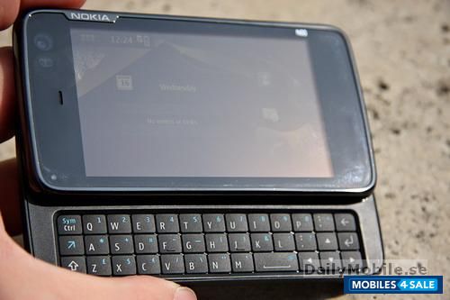 Black Nokia N9