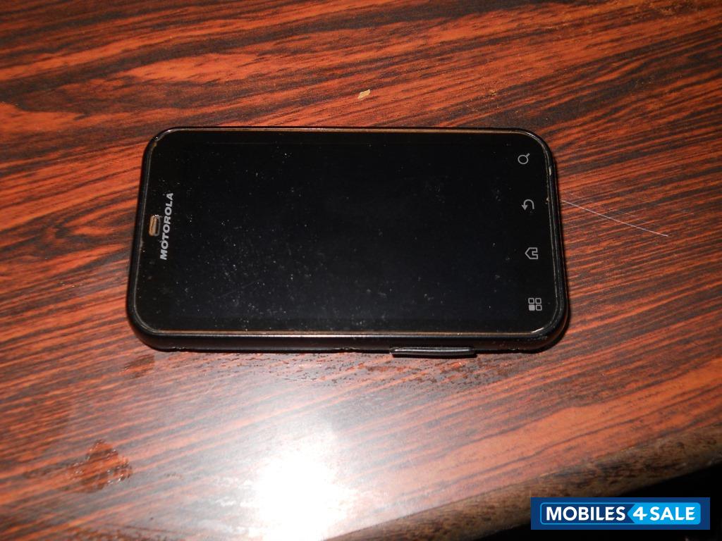 Black Motorola Defy