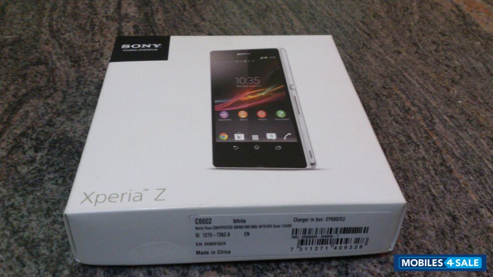 White Sony Xperia Z