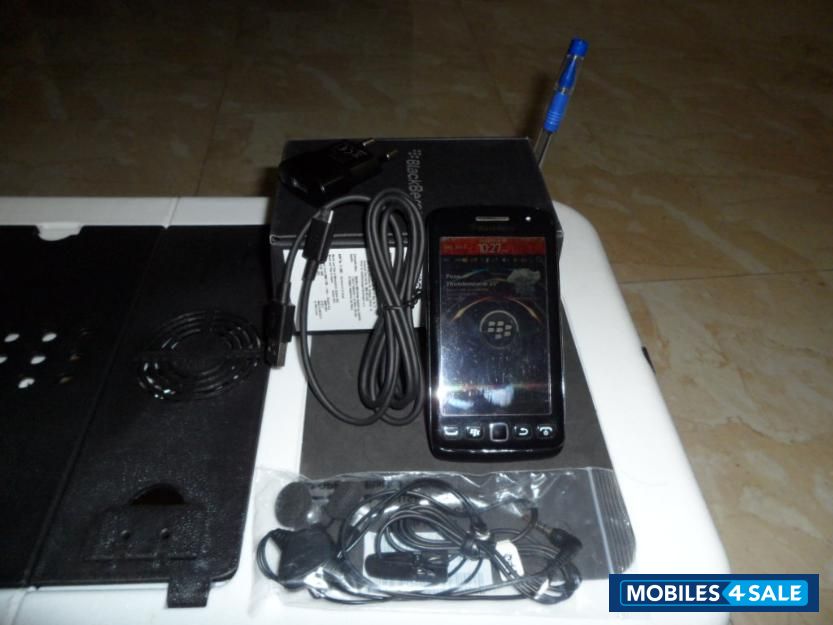 Black BlackBerry Torch 9860