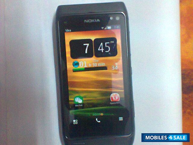 Black Nokia N8