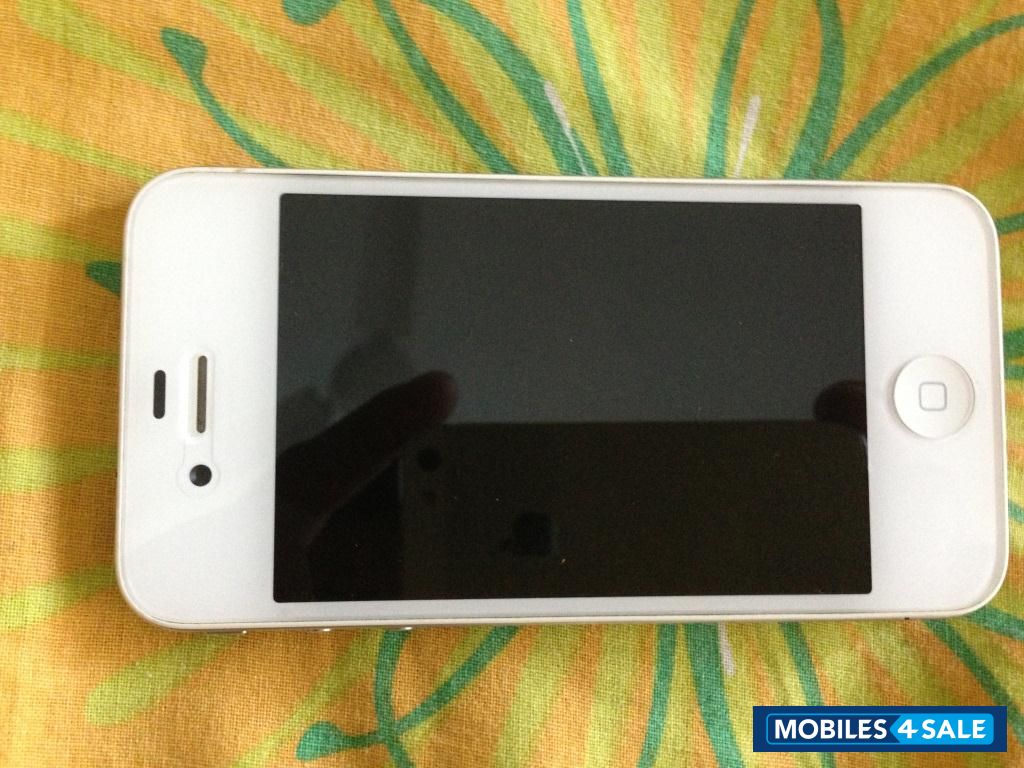 White Apple iPhone 4