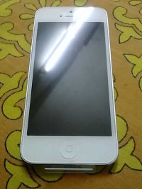 White Apple iPhone 5