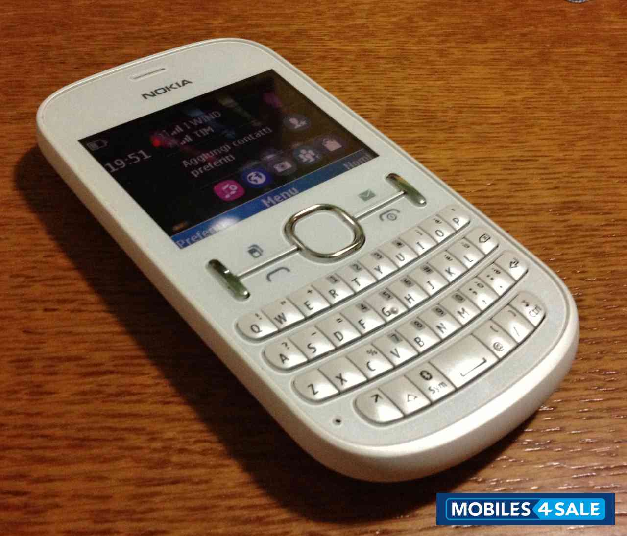 White Nokia Asha 200