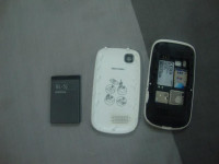 White Nokia Asha 200