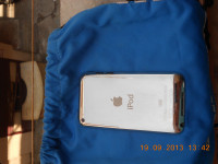 White Apple iPod