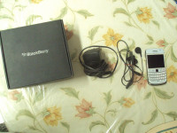 White BlackBerry Bold 9700