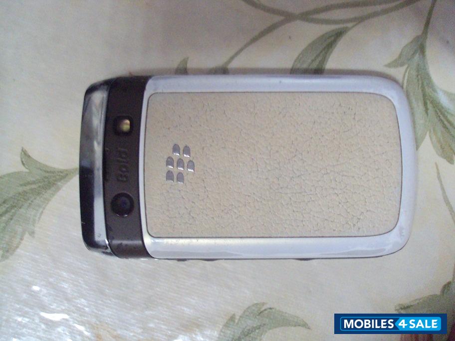 White BlackBerry Bold 9700