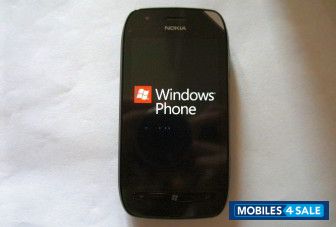 Black Nokia Lumia 710