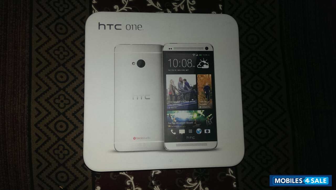 Silver HTC One