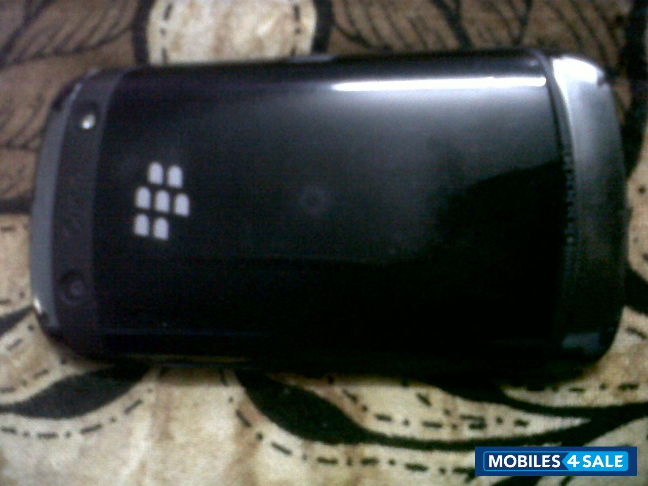 Black BlackBerry Curve 9380