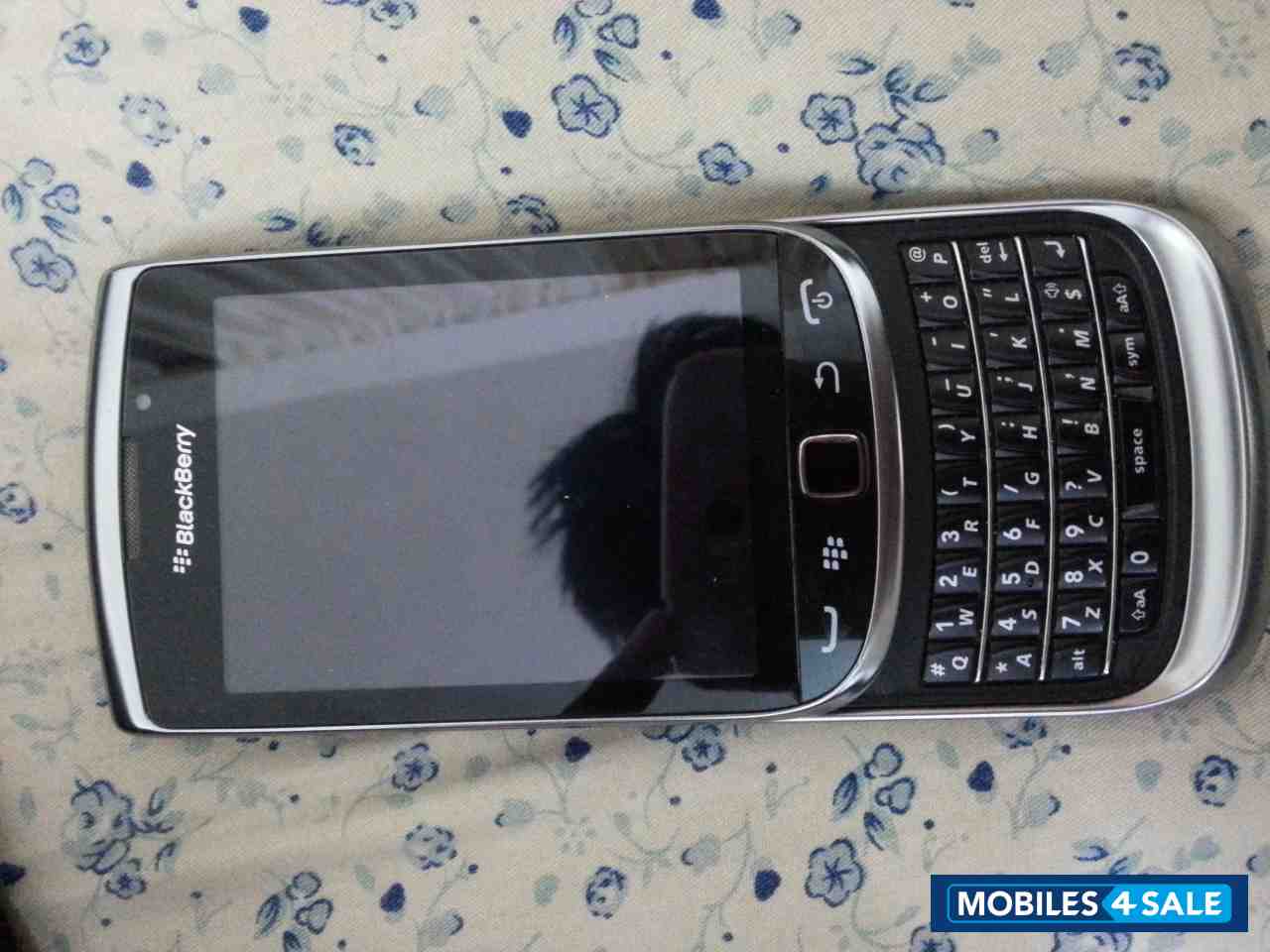 Black/silver BlackBerry Torch 9810