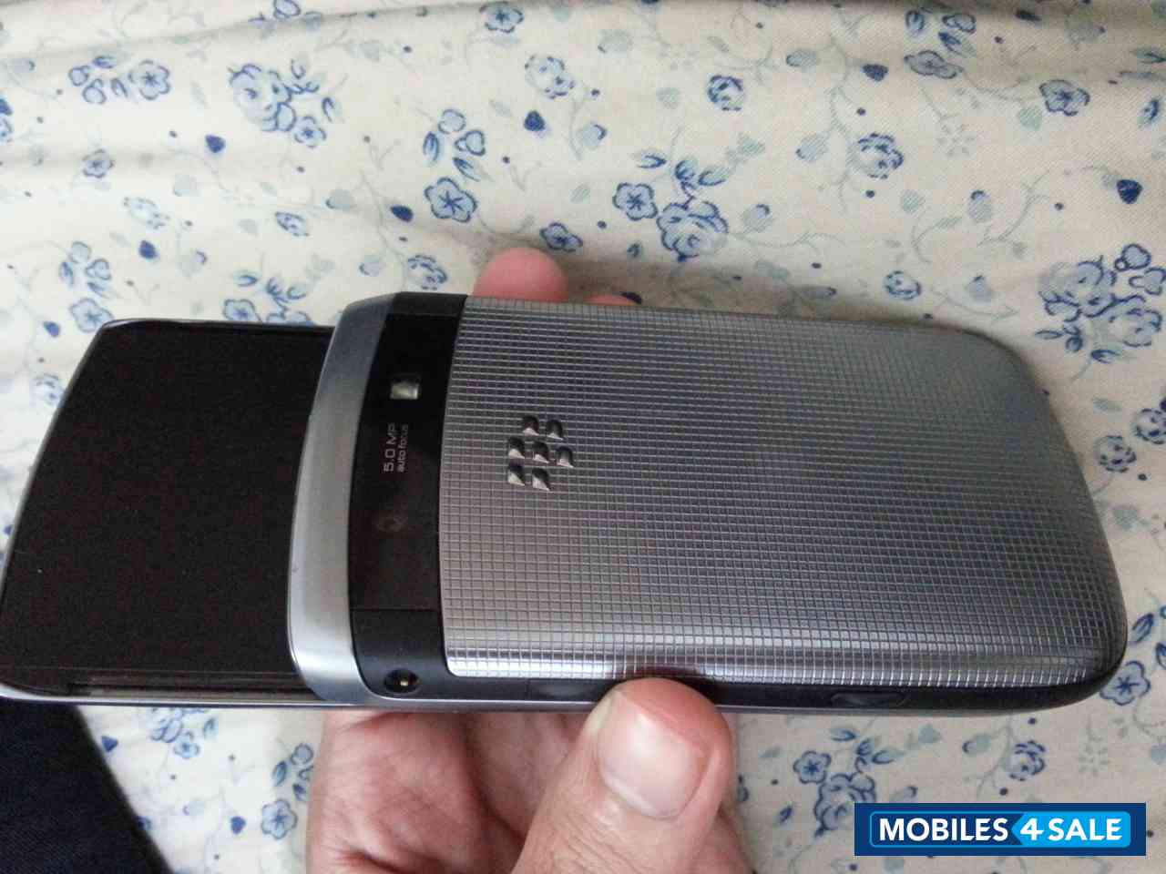 Black/silver BlackBerry Torch 9810