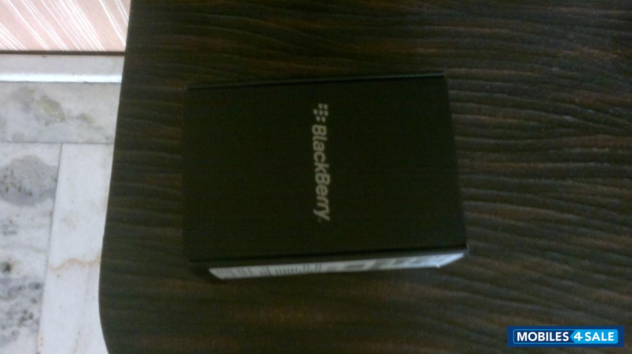 Black BlackBerry Torch 9860