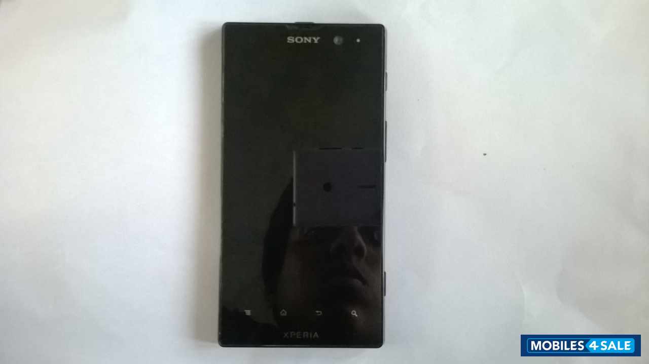 Black Sony Xperia ion