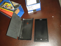 Black Nokia Lumia 520