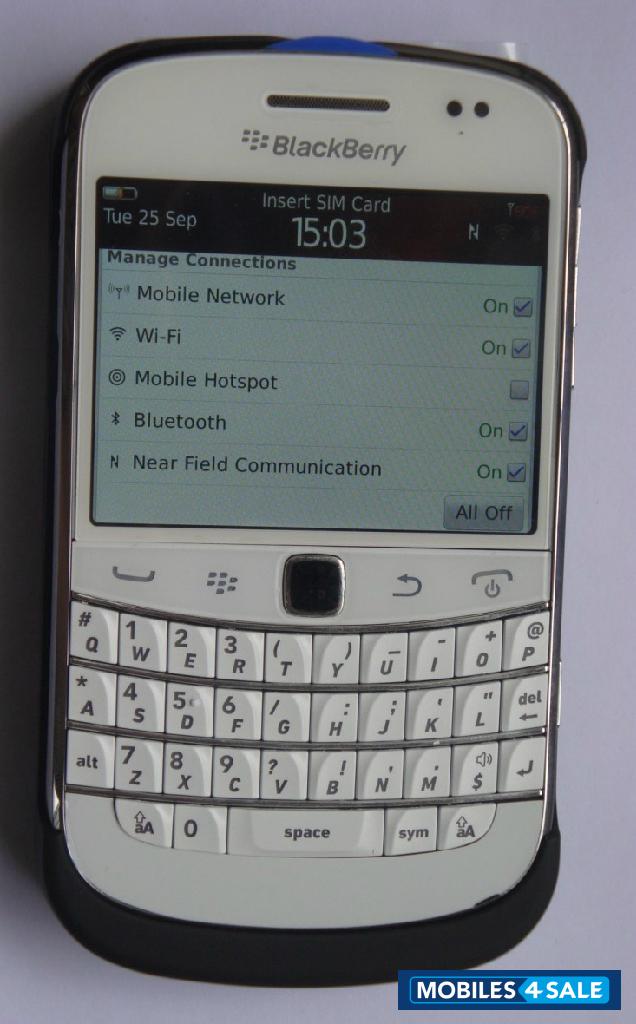 White BlackBerry Bold 9900