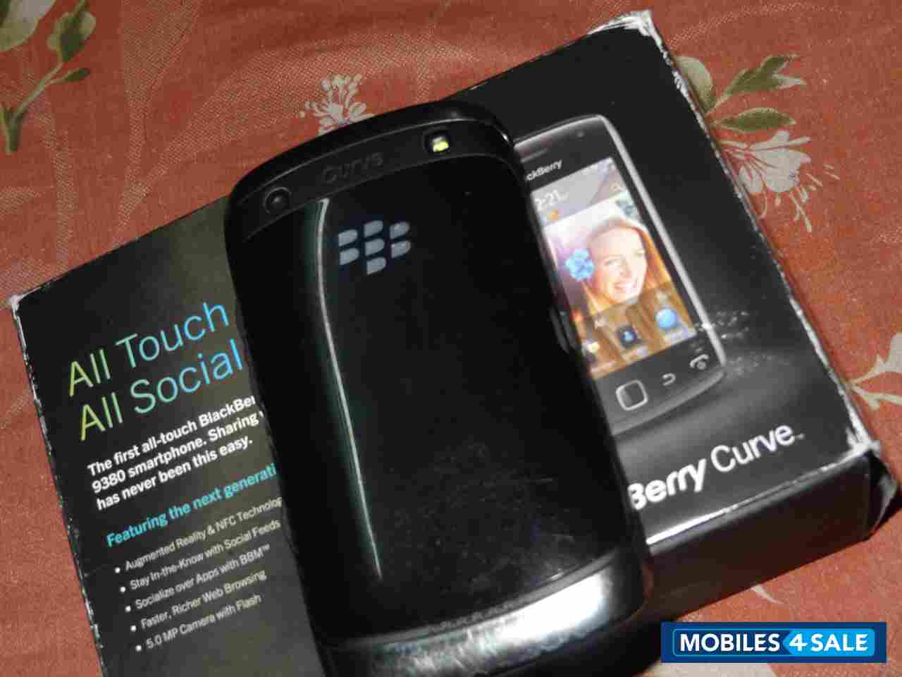 Black BlackBerry Curve 9330