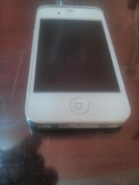 White Apple iPhone 4