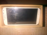 White Samsung Galaxy S4