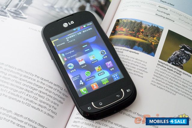 Black LG Optimus Net Dual