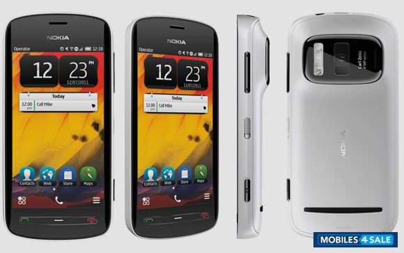 White Nokia 808