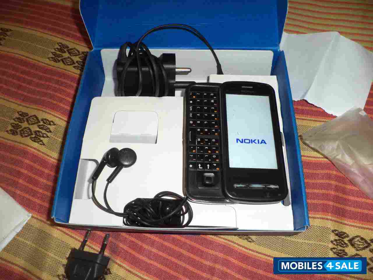 Black Nokia C2-06