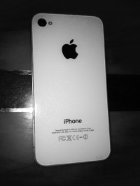 White Apple iPhone 4