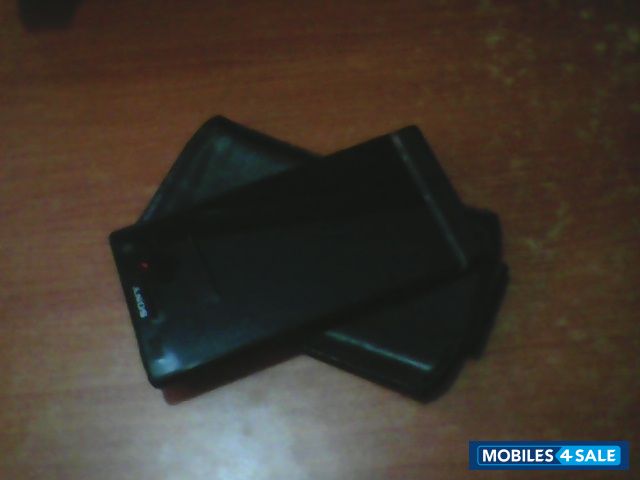 Black Sony Xperia S