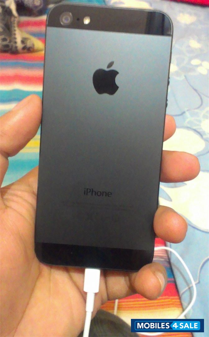 Black Apple iPhone 5