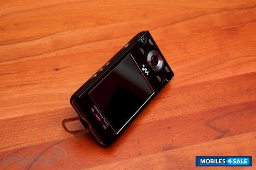 Black Sony Ericsson W-series