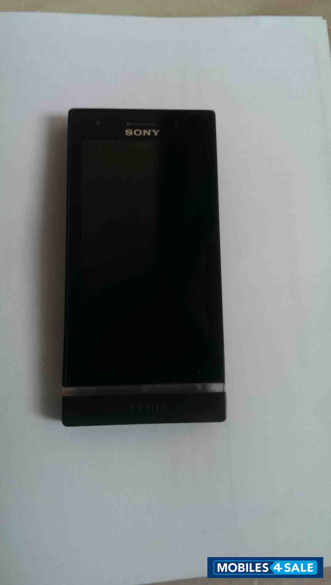 Black Sony Xperia U