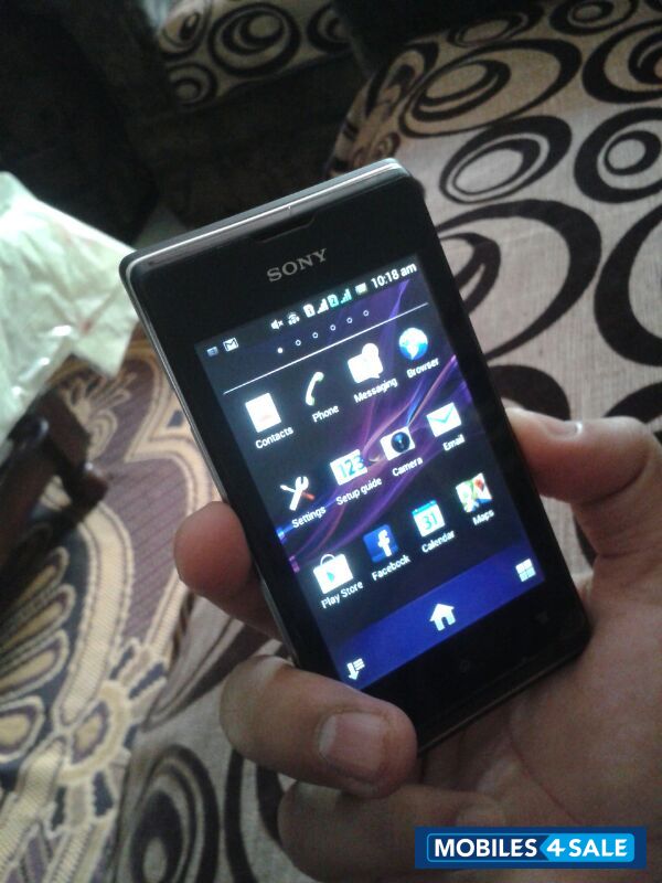 Black Sony Ericsson Xperia E Dual