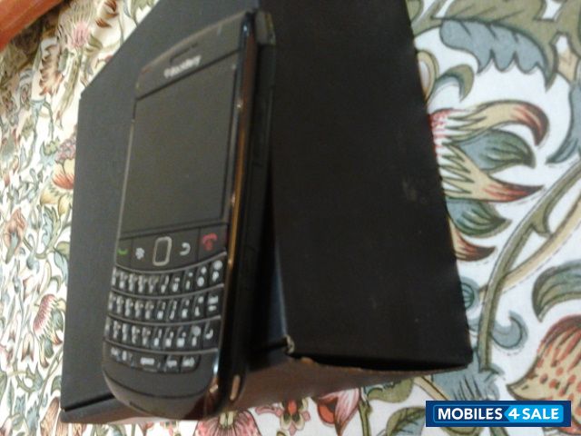 Black BlackBerry Bold 9780