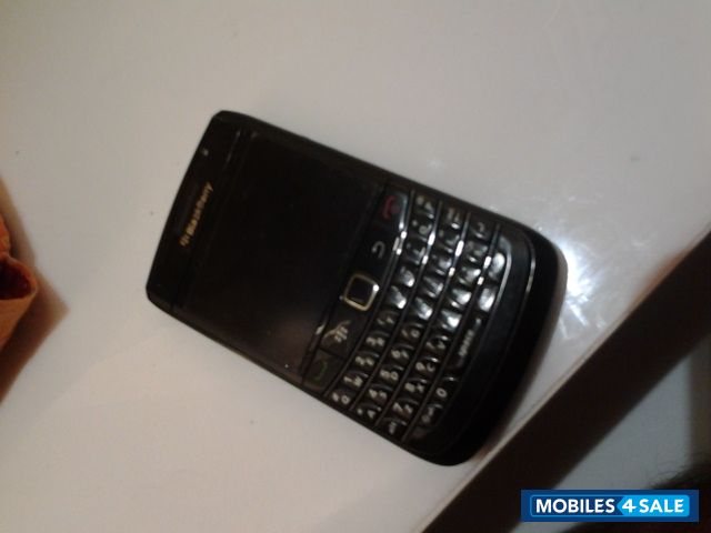 Black BlackBerry Bold 9780