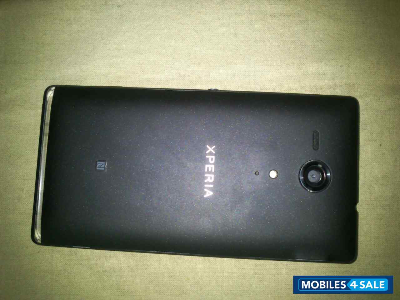 Black Sony Xperia SP