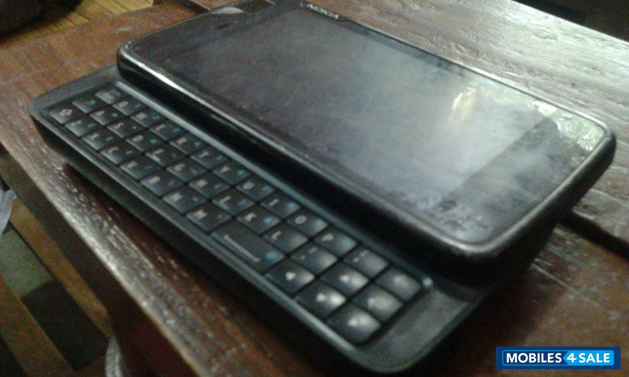 Black Nokia N900