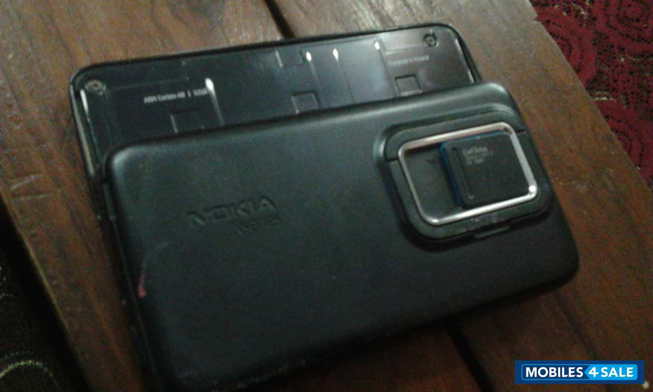 Black Nokia N900