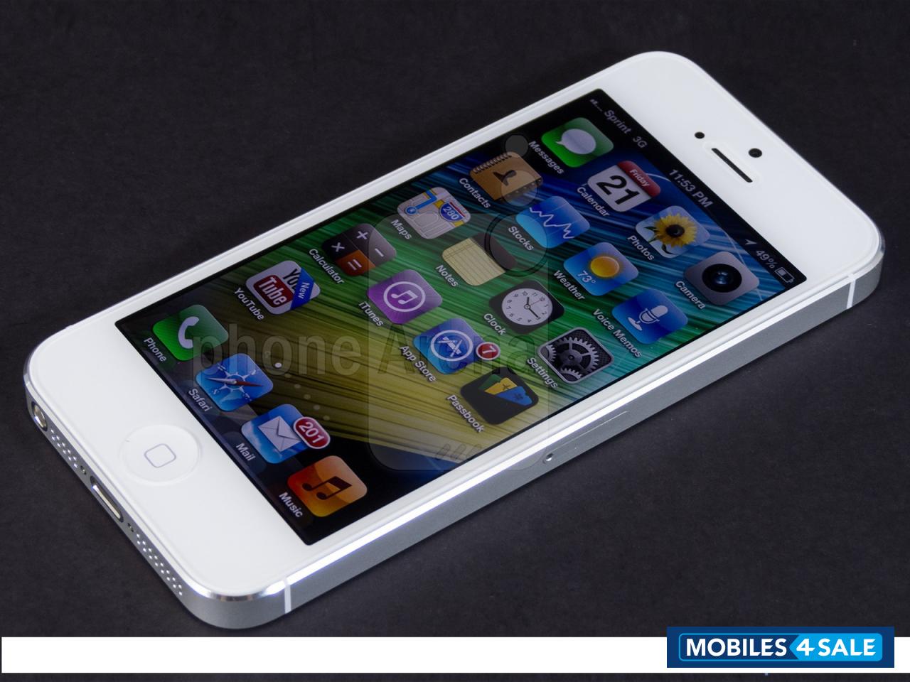 White And Black Apple iPhone 5